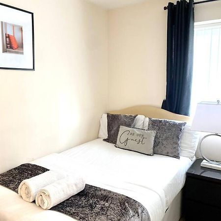 Amazing 2-Bed City Centre Apt With Parking Coventry Exterior foto
